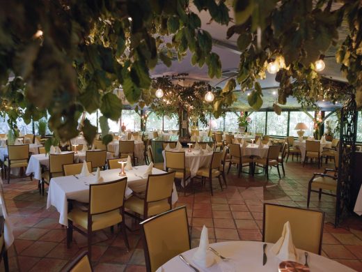 Restaurant pour un anniversaire à Mougins : une fête, pas une simple réservation