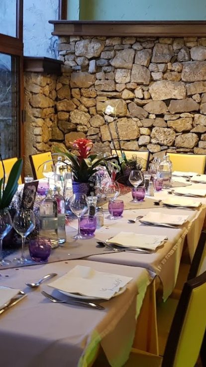 Table dressée pour une soirée privée à la Villa Paradis'O à Mougins