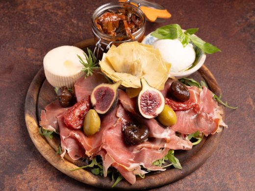 Baptême ou communion à Mougins : le repas de famille, sans la logistique qui pèse