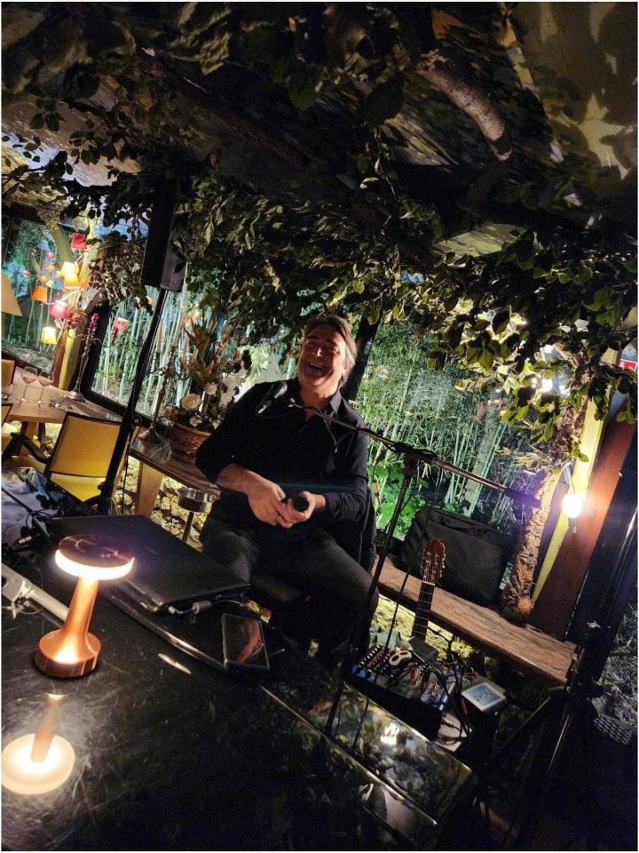 Piero, le chanteur italien de la Villa Paradis’O